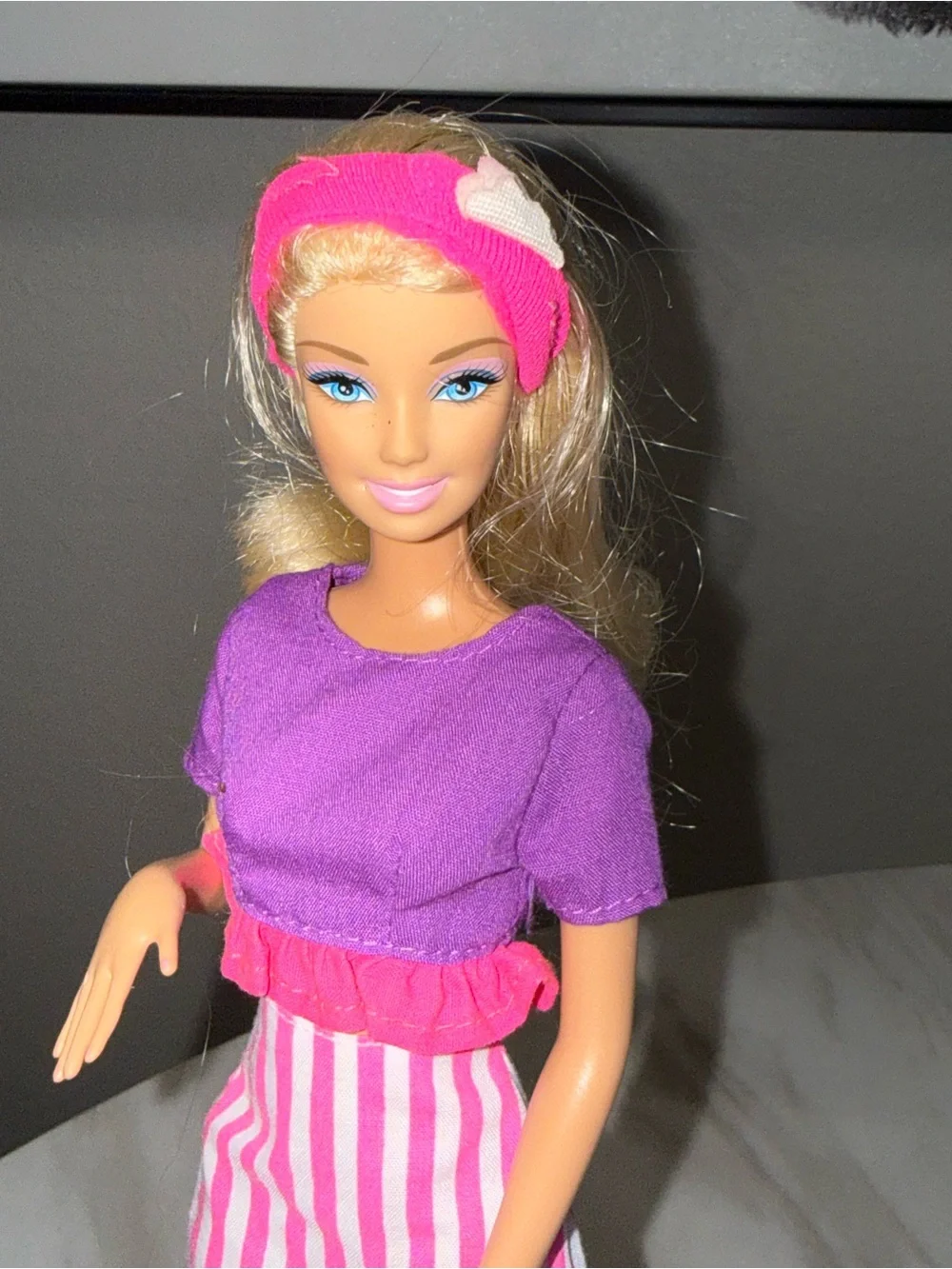 Barbie Mattel 1998 blonde doll wearing 1990’s colorful two piece outfit